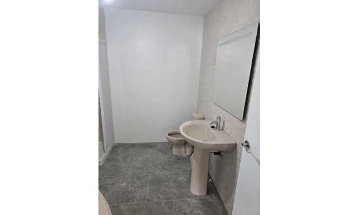 Herverkoop - Villa -
La Nucía - La Colina