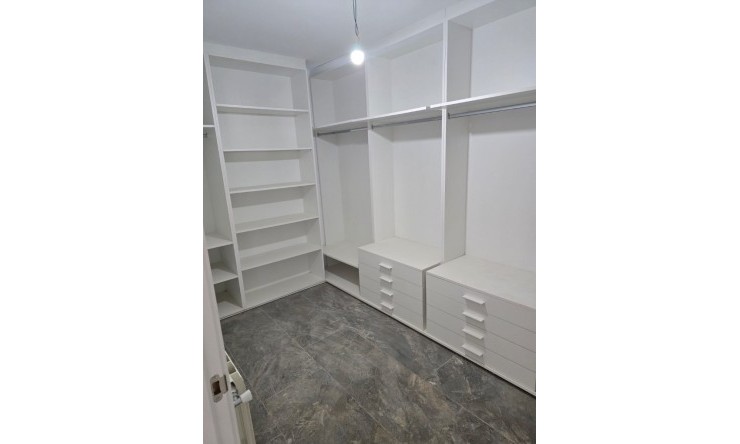 Herverkoop - Villa -
La Nucía - La Colina