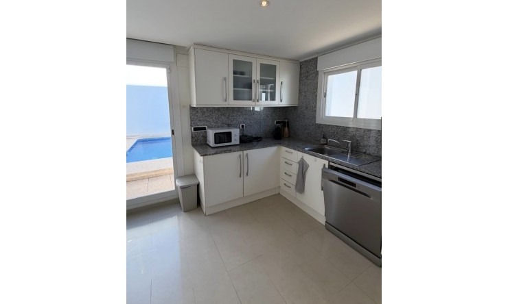 Wiederverkauf -  -
Altea