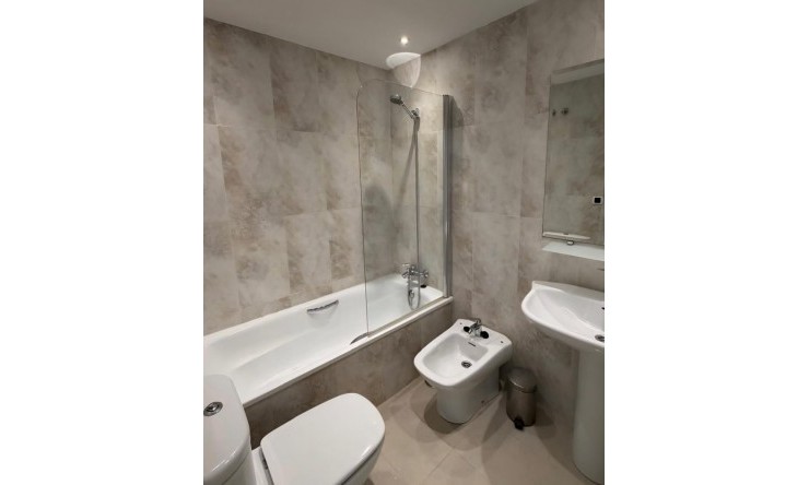 Wiederverkauf -  -
Altea