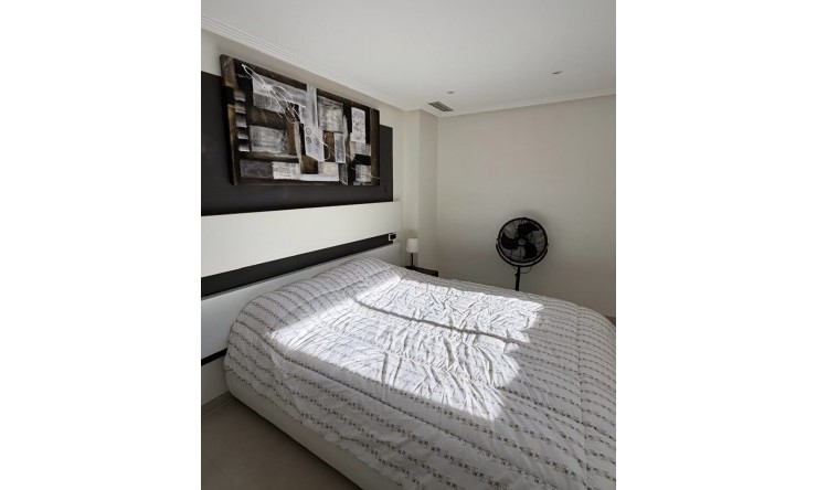 Wiederverkauf -  -
Altea