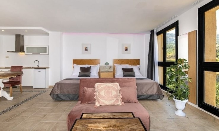 Resale - Hotel -
Alcoy