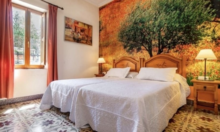 Resale - Hotel -
Alcoy