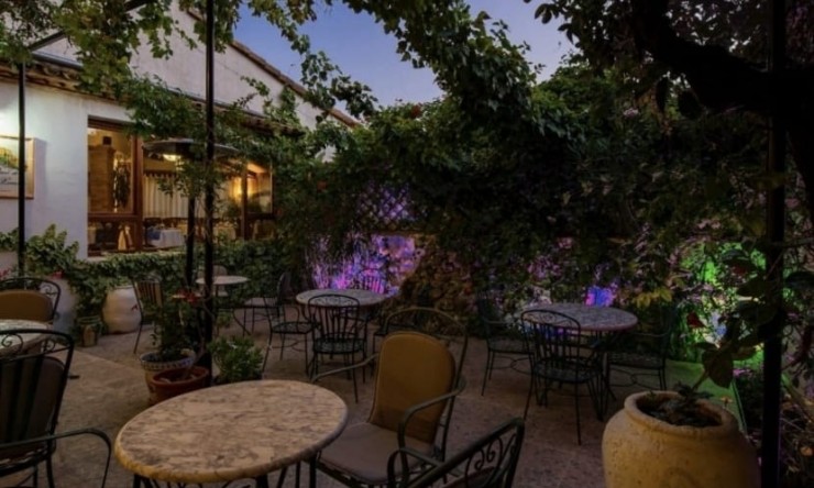 Resale - Hotel -
Alcoy