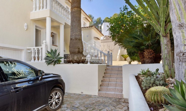 Rynek Wtórny - Willa -
Benissa - Cala Advocat - Baladrar