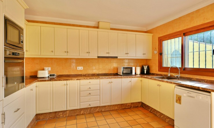 Rynek Wtórny - Willa -
Jávea / Xàbia - Partides comunes - Adsubia