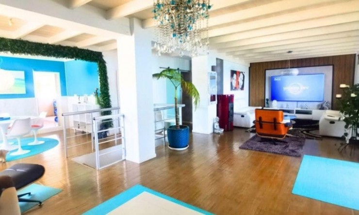 Resale - Villa -
Albir - Center