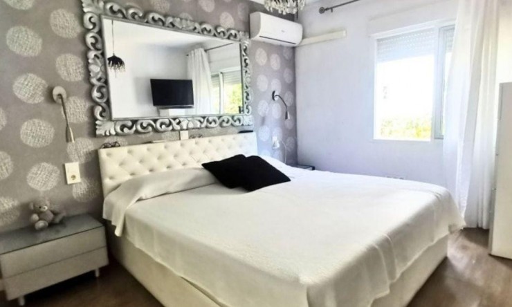 Resale - Villa -
Albir - Center