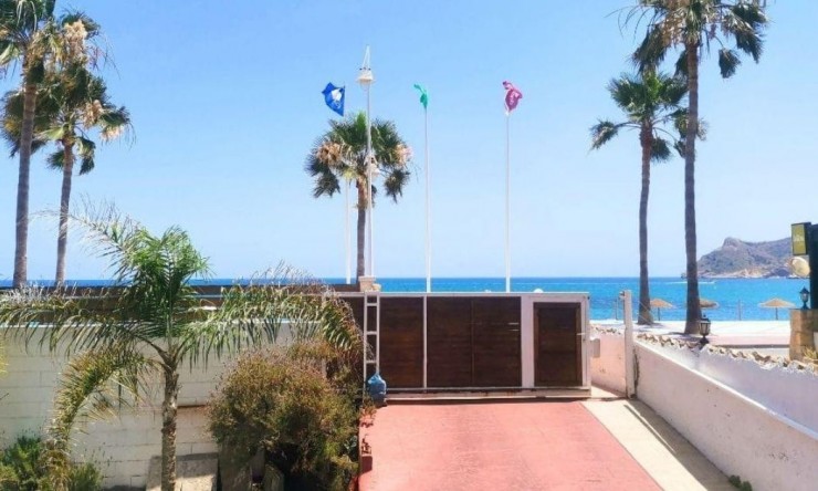 Resale - Villa -
Albir - Center