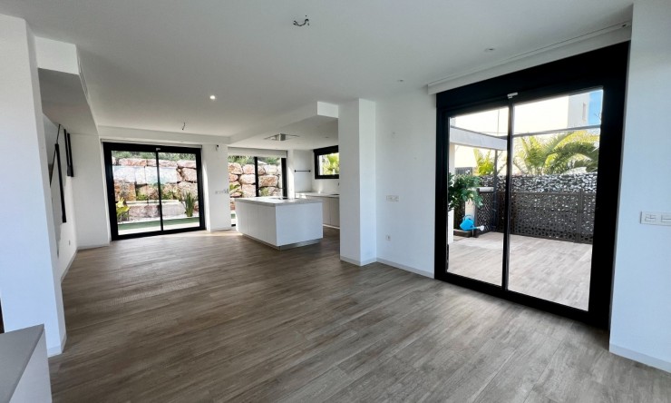 Resale - Villa -
Polop