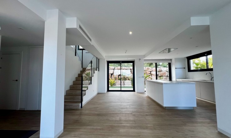 Resale - Villa -
Polop