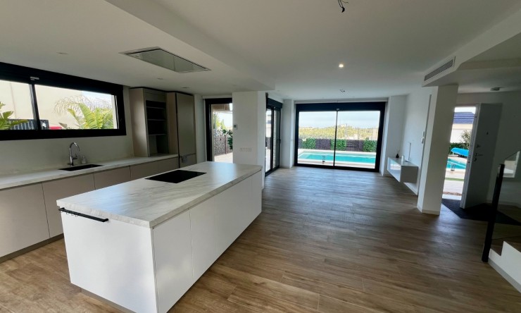 Resale - Villa -
Polop