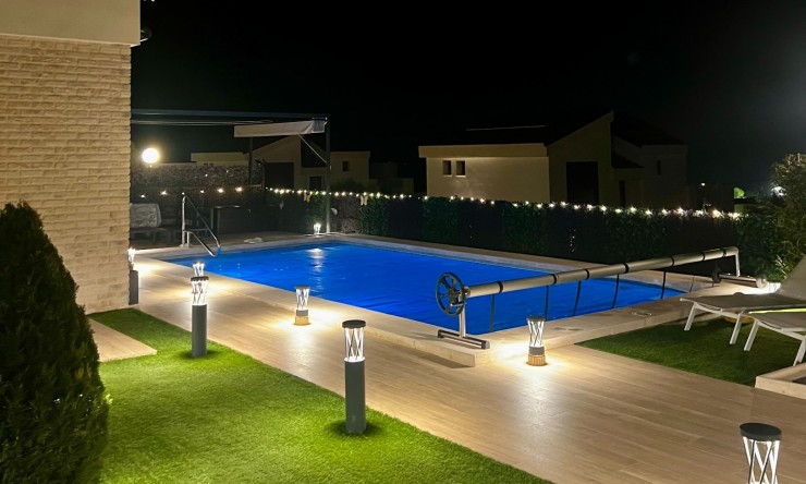 Resale - Villa -
Polop