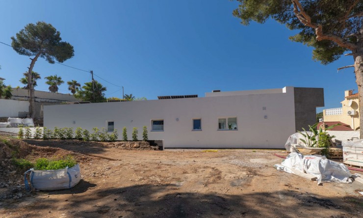 Resale - Villa -
Calpe - La Calalga