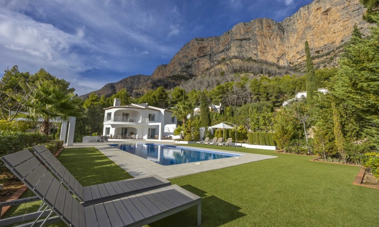 Resale - Villa -
Jávea / Xàbia - Montgó - Ermita