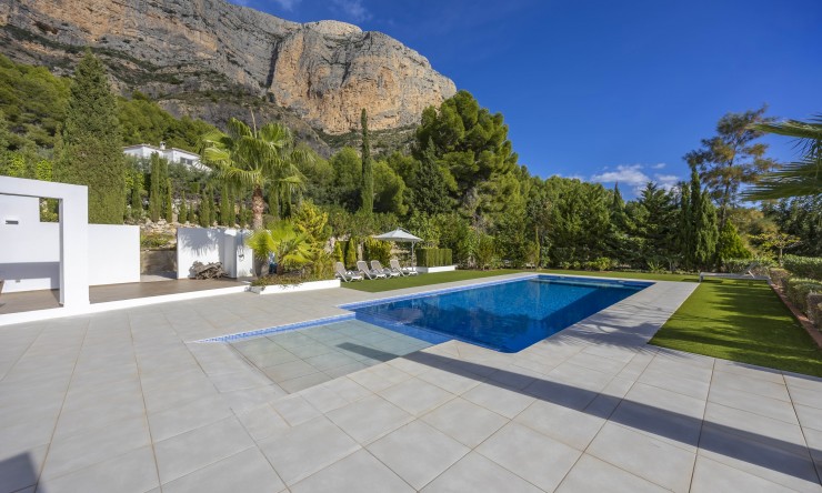 Resale - Villa -
Jávea / Xàbia - Montgó - Ermita