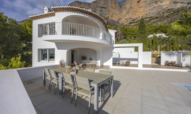 Resale - Villa -
Jávea / Xàbia - Montgó - Ermita