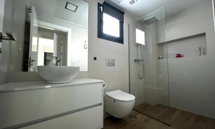 Resale - Villa -
Polop