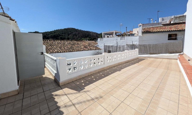 Rynek Wtórny -  -
Oliva