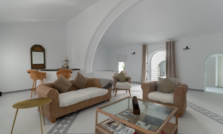 Rynek Wtórny -  -
Oliva