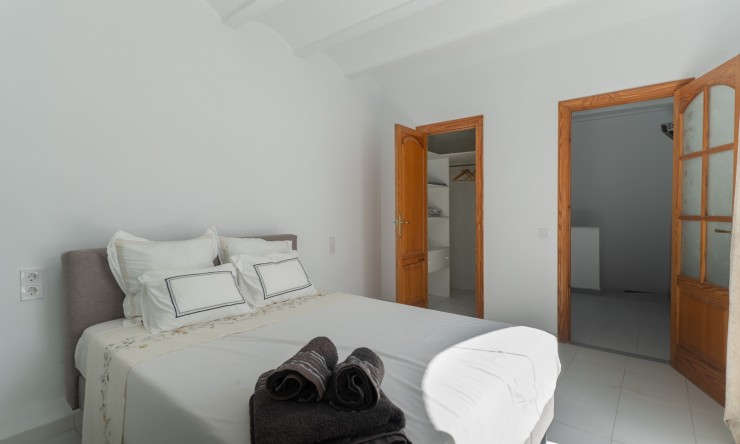 Rynek Wtórny -  -
Oliva