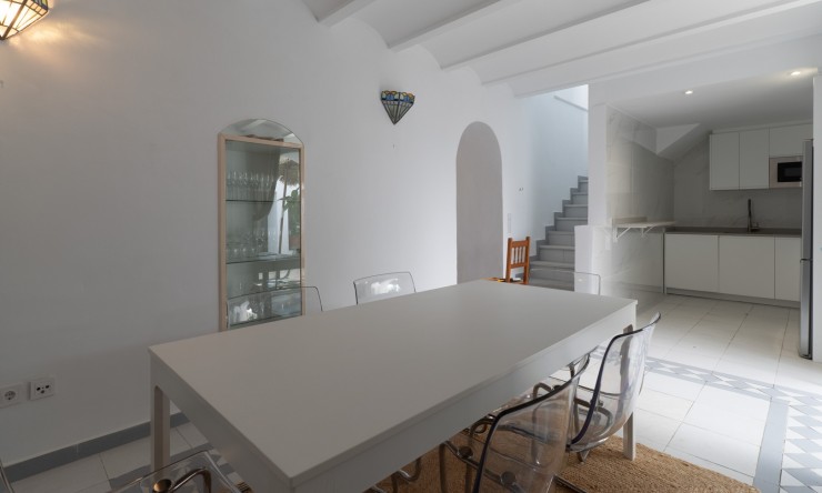 Rynek Wtórny -  -
Oliva