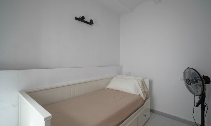 Rynek Wtórny -  -
Oliva