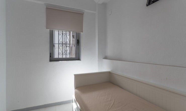 Rynek Wtórny -  -
Oliva