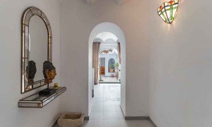 Rynek Wtórny -  -
Oliva