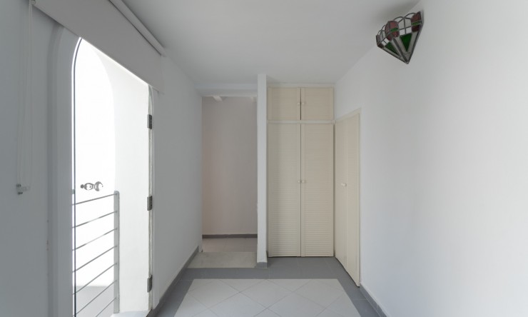 Rynek Wtórny -  -
Oliva