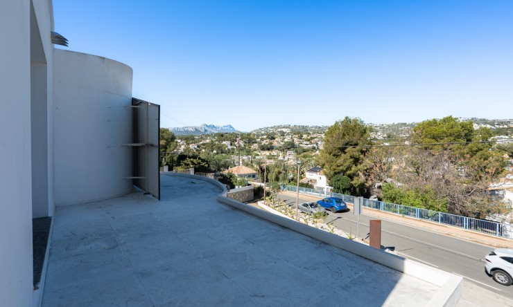 Resale - Commercial property -
Benissa - Avenida La Marina