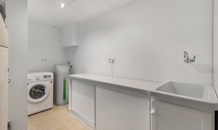 Rynek Wtórny - Willa -
Orihuela Costa - Cabo roig - La Zenia