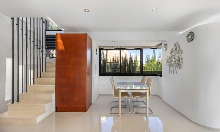 Rynek Wtórny - Willa -
Orihuela Costa - Cabo roig - La Zenia