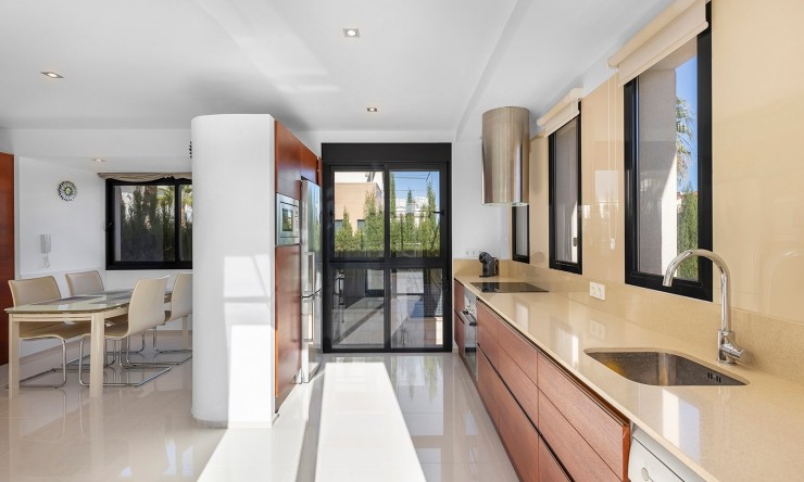 Rynek Wtórny - Willa -
Orihuela Costa - Cabo roig - La Zenia