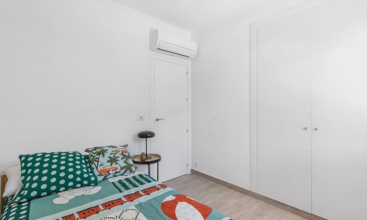 Resale - Villa -
Orihuela Costa - Punta Prima