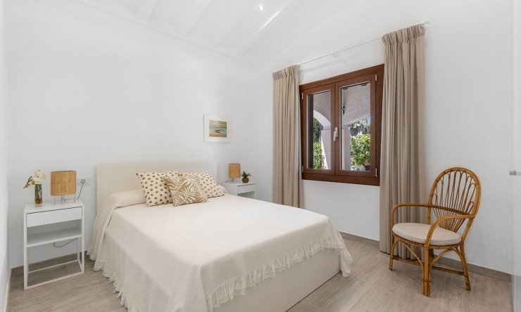 Resale - Villa -
Orihuela Costa - Punta Prima