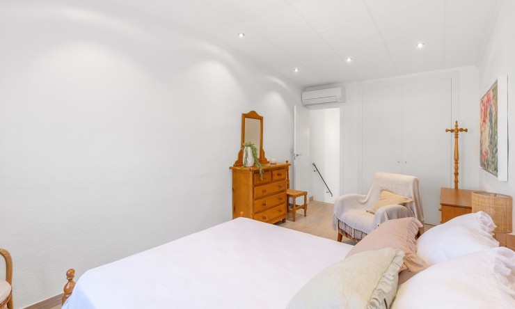 Resale - Villa -
Orihuela Costa - Punta Prima