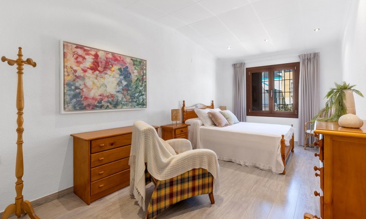 Resale - Villa -
Orihuela Costa - Punta Prima