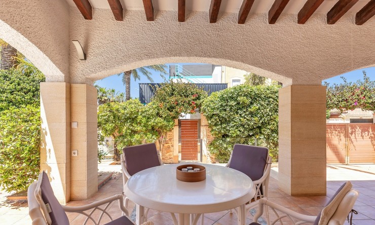 Resale - Villa -
Orihuela Costa - Punta Prima