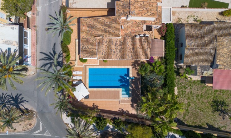 Resale - Villa -
Orihuela Costa - Punta Prima