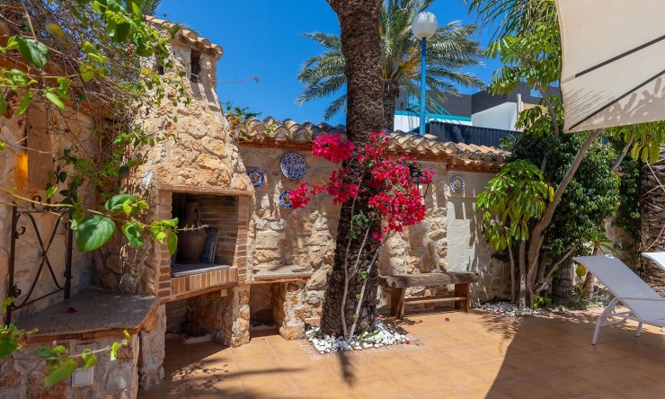 Resale - Villa -
Orihuela Costa - Punta Prima