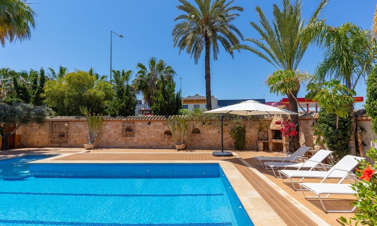 Resale - Villa -
Orihuela Costa - Punta Prima
