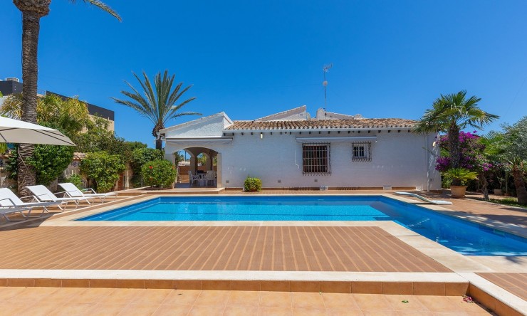 Resale - Villa -
Orihuela Costa - Punta Prima