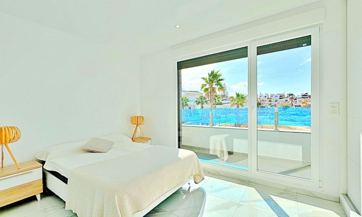 Resale - Duplex -
Los Balcones