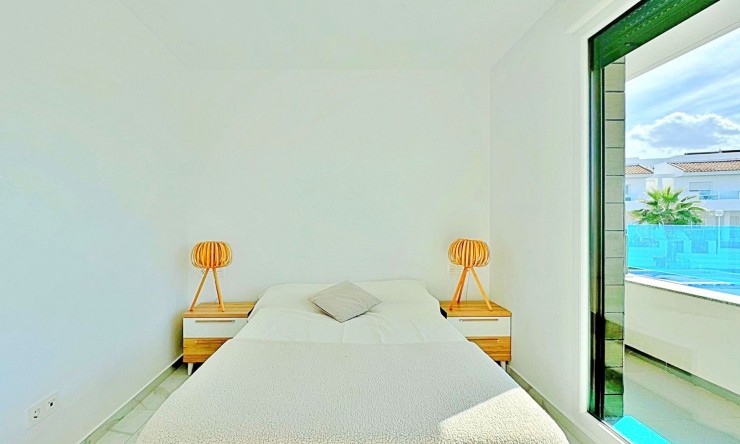 Resale - Duplex -
Los Balcones