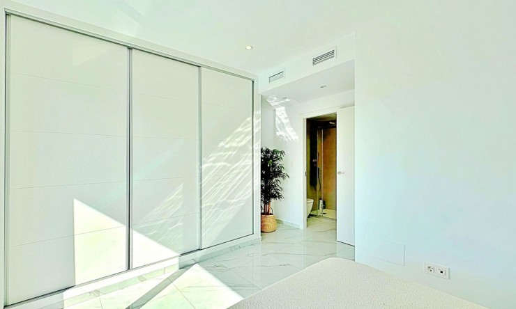 Resale - Duplex -
Los Balcones