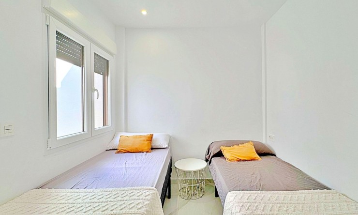 Resale - Duplex -
Los Balcones