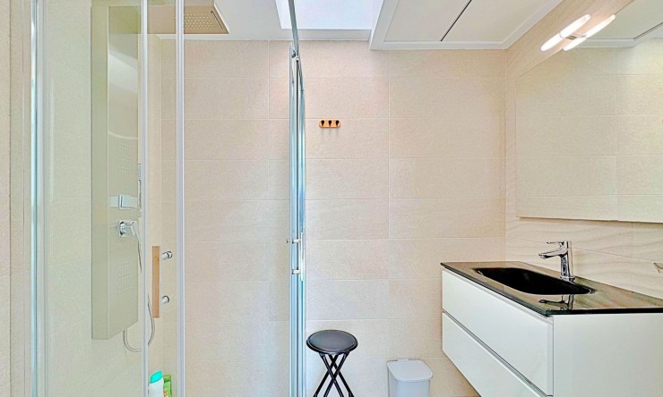 Resale - Duplex -
Los Balcones