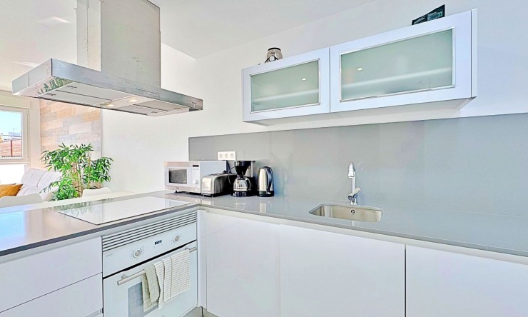 Resale - Duplex -
Los Balcones