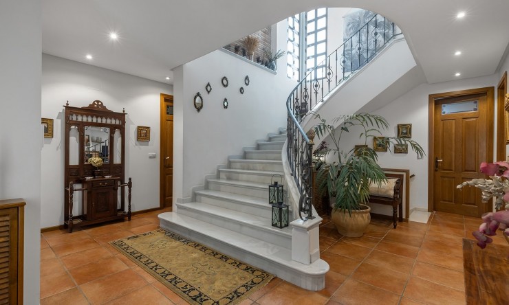 Resale - Villa -
Torrevieja